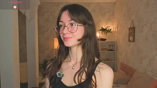 Snapshot of ReneeLippeatt chatting on November 2025 07:28:02 PM ReneeLippeatt online show from November 2025 07:28:02 PM