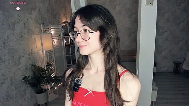 Snapshot of ReneeLippeatt chatting on November 2025 07:40:01 PM ReneeLippeatt online show from November 2025 07:40:01 PM