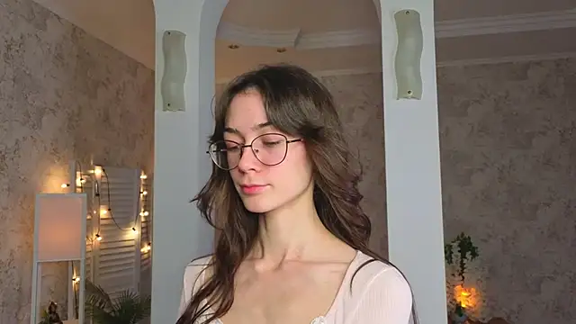 Snapshot of ReneeLippeatt chatting on October 2025 07:48:01 PM ReneeLippeatt online show from October 2025 07:48:01 PM