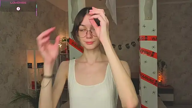 Snapshot of ReneeLippeatt chatting on October 2025 07:33:02 PM ReneeLippeatt online show from October 2025 07:33:02 PM