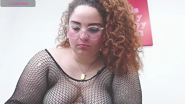 AmandaaWats online show from April 2026 10:21:02 AM