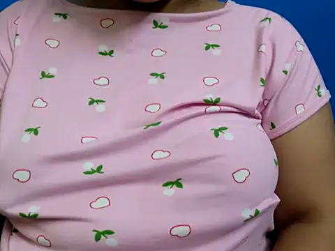 Snapshot of tamilqueenbaby chatting on October 2025 01:47:01 PM tamilqueenbaby online show from October 2025 01:47:01 PM