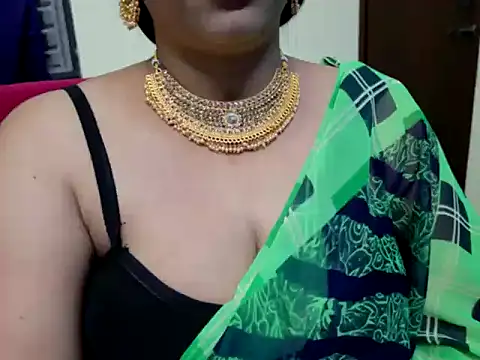 Snapshot of tamilqueenbaby chatting on September 2025 10:49:02 PM tamilqueenbaby online show from September 2025 10:49:02 PM