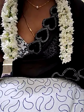 jasminetaml online show from October 2025 06:05:01 PM