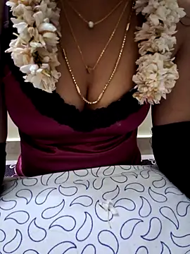 jasminetaml online show from October 2025 05:46:02 PM