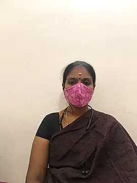 Snapshot of Tamil_Yalini12 chatting on October 2025 06:41:02 PM Tamil Yalini12 online show from October 2025 06:41:02 PM