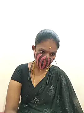 Snapshot of Tamil_Yalini12 chatting on October 2025 04:02:02 AM Tamil Yalini12 online show from October 2025 04:02:02 AM