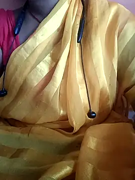 Snapshot of Suhanikapoor09 chatting on October 2025 05:41:02 AM Suhanikapoor09 online show from October 2025 05:41:02 AM
