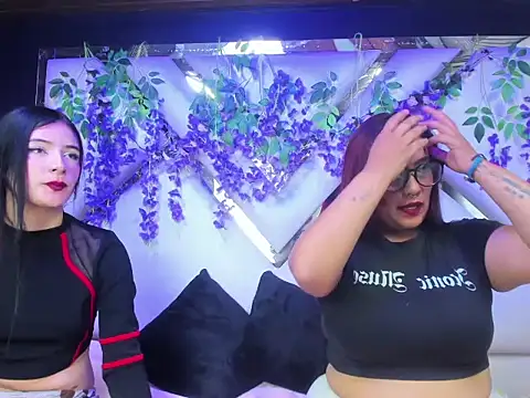 CarlaWhatson18 online show from November 2025 04:51:01 PM