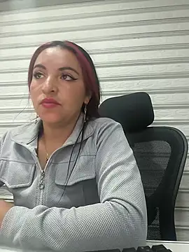Alisson Stonee online show from May 2026 10:09:02 PM