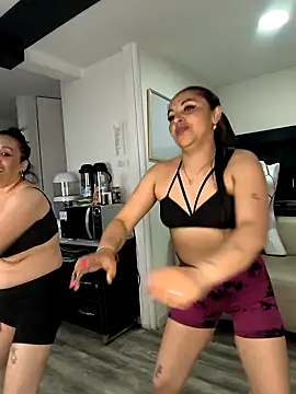 Alisson Stonee online show from April 2026 07:17:01 PM