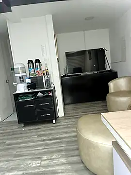 Alisson Stonee online show from April 2026 11:08:02 PM