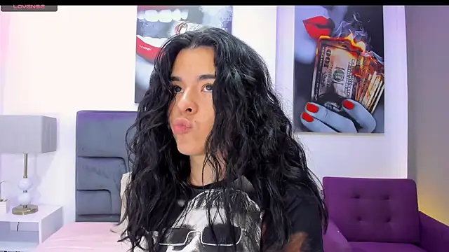 Angel Dustts online show from October 2025 07:44:02 PM