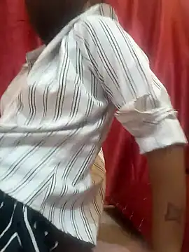 Snapshot of Mansi01 chatting on October 2025 10:11:01 PM Mansi01 online show from October 2025 10:11:01 PM