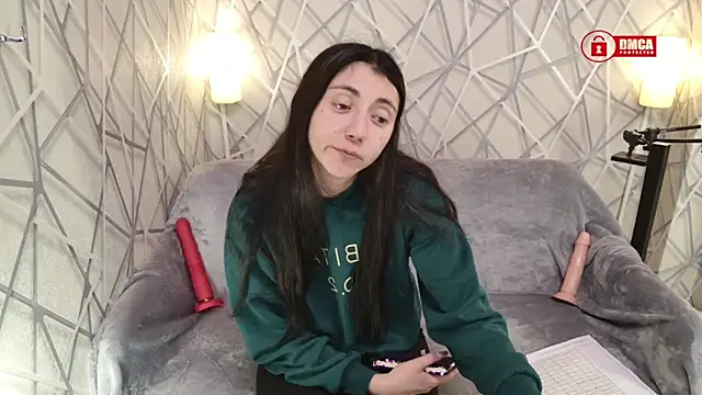 Charming LIA online show from December 2025 05:13:01 PM