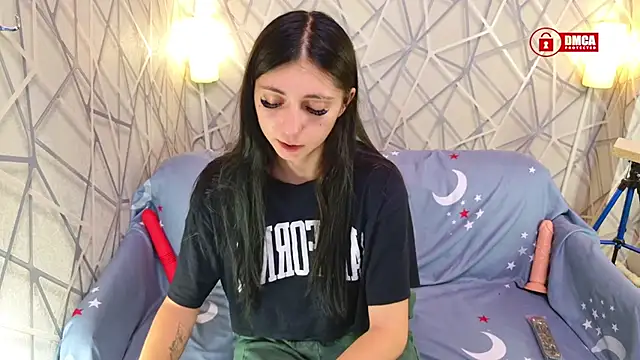 Charming LIA online show from November 2025 06:33:01 PM