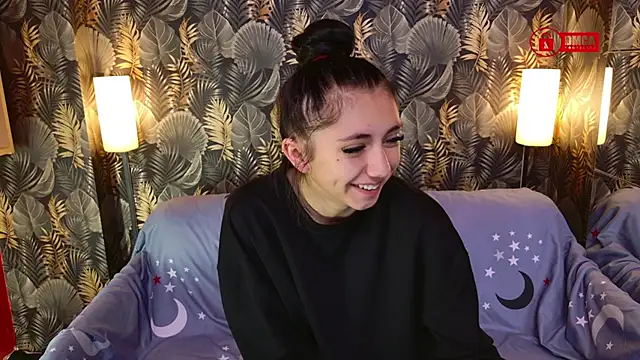 Charming LIA online show from November 2025 04:54:01 PM