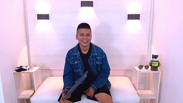 marcus hans  online show from October 2025 07:32:01 PM