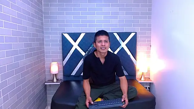 marcus hans  online show from November 2025 07:07:01 PM