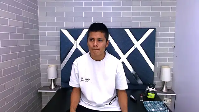 marcus hans  online show from November 2025 07:25:01 PM