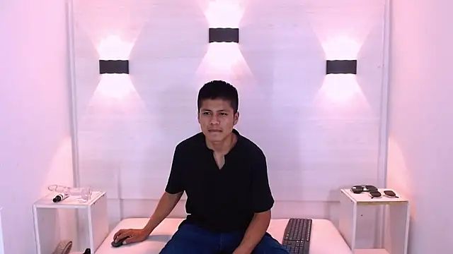 marcus hans  online show from October 2025 12:29:02 PM