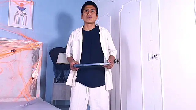 marcus hans  online show from October 2025 07:47:02 PM