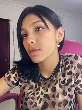 xoxo milk online show from December 2025 07:29:01 PM