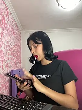 xoxo milk online show from February 2026 05:32:02 PM