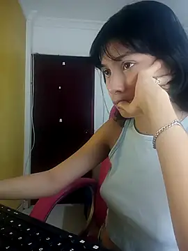 xoxo milk online show from October 2025 04:17:02 PM