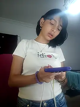 xoxo milk online show from December 2025 11:07:01 PM