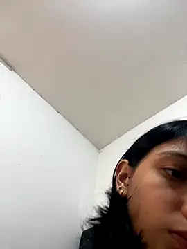 xoxo milk online show from November 2025 07:36:01 PM