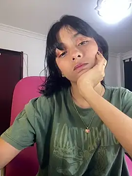 xoxo milk online show from November 2025 09:04:01 PM