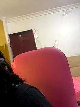 xoxo milk online show from November 2025 04:22:02 PM