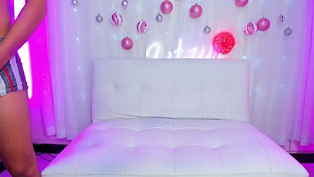 Pink1  online show from January 2026 06:03:02 PM