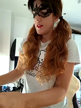 Naughty-Layla online show from October 2025 05:52:01 AM
