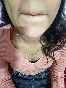 anayahotty online show from November 2025 01:37:02 PM