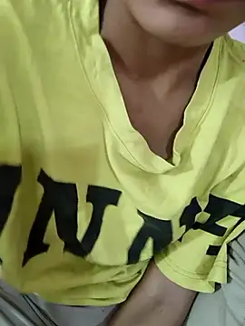 anayahotty online show from November 2025 08:12:02 PM