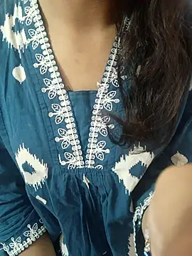anayahotty online show from October 2025 04:53:02 PM