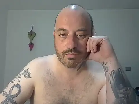 Snapshot of hhhxxx1177 chatting on October 2025 05:18:02 AM hhhxxx1177 online show from October 2025 05:18:02 AM