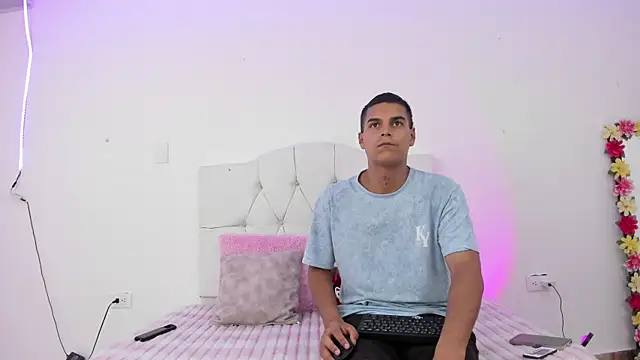 celestederek online show from November 2025 06:12:02 PM