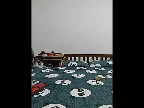 hotestfantasy online show from November 2025 05:50:01 PM