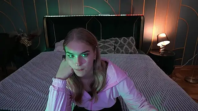 AlinaLiii online show from November 2025 01:15:02 PM