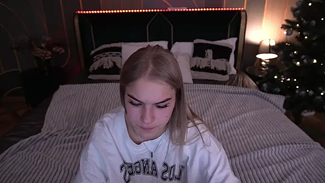 AlinaLiii online show from January 2026 03:02:02 AM