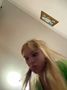 AlinaLiii online show from May 2026 08:26:01 PM