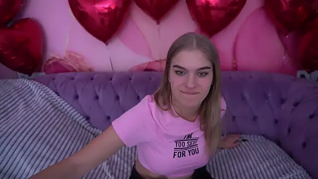 AlinaLiii online show from February 2026 08:39:01 PM