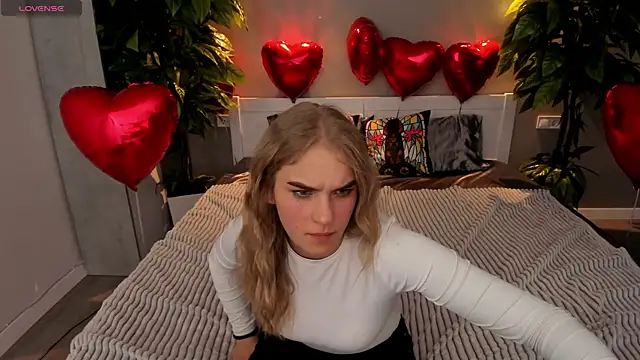 AlinaLiii online show from February 2026 08:30:02 PM