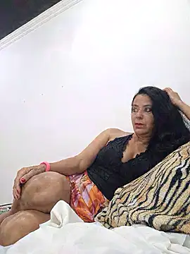 lucineia7 online show from May 2026 12:25:01 AM