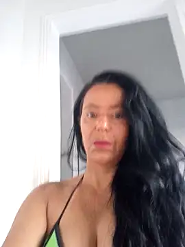 lucineia7 online show from April 2026 07:51:01 PM