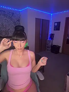 MaciiMayy online show from April 2026 09:51:02 PM