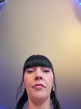 MaciiMayy online show from April 2026 11:31:01 PM